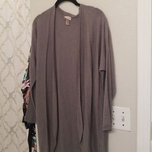 Grey cardigan